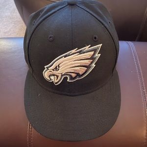 Fitted Eagles hat